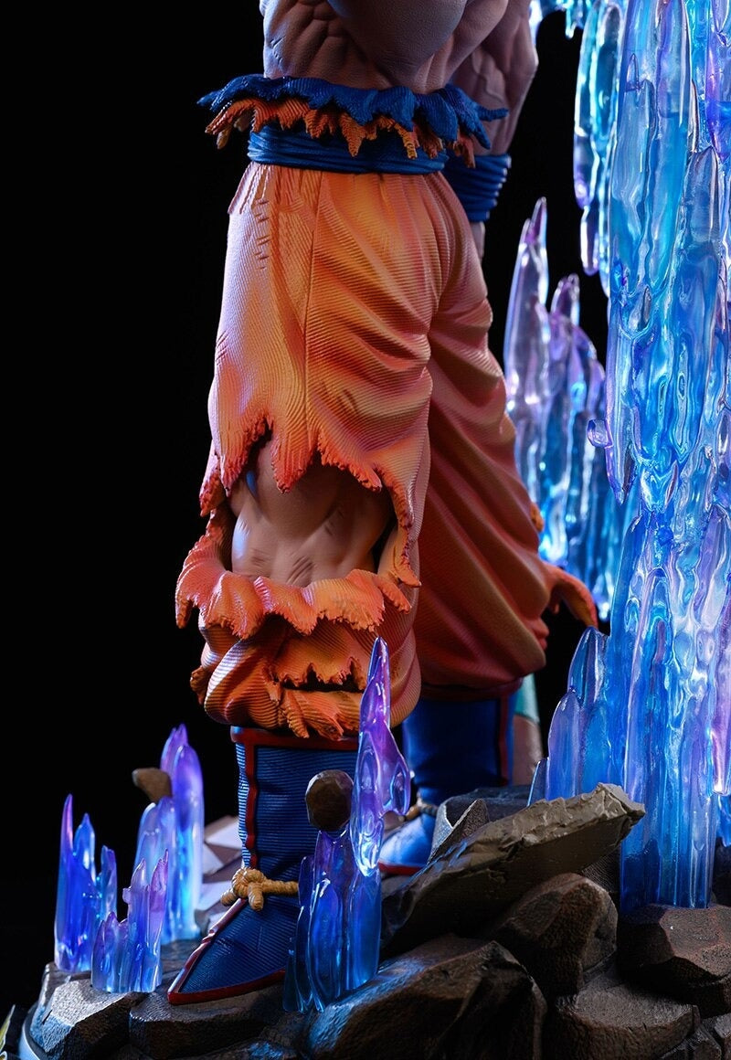 Goku Ultra Instinct Collector Figure